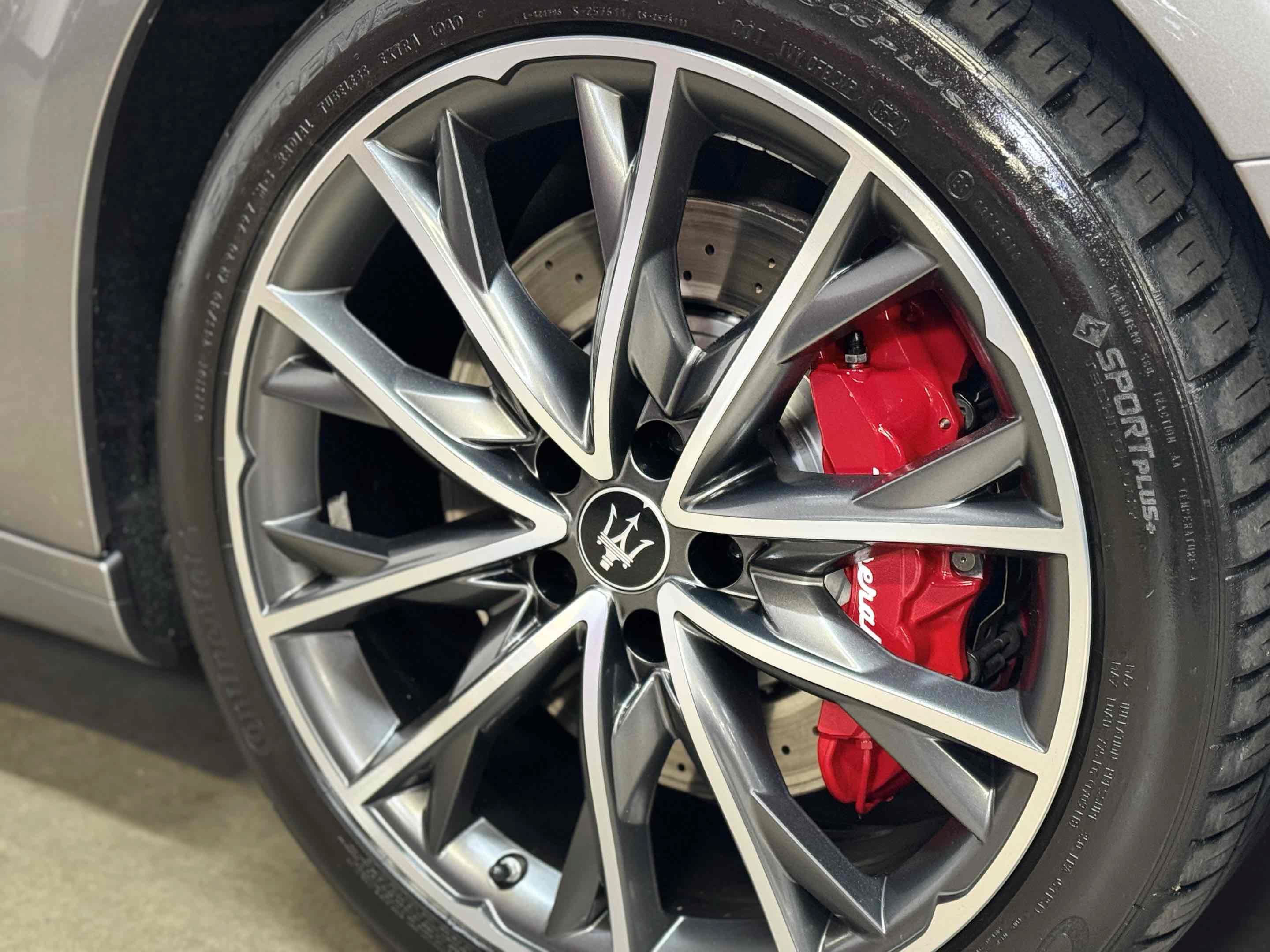 Used 2021 Maserati Ghibli S GranSport RWD image 13