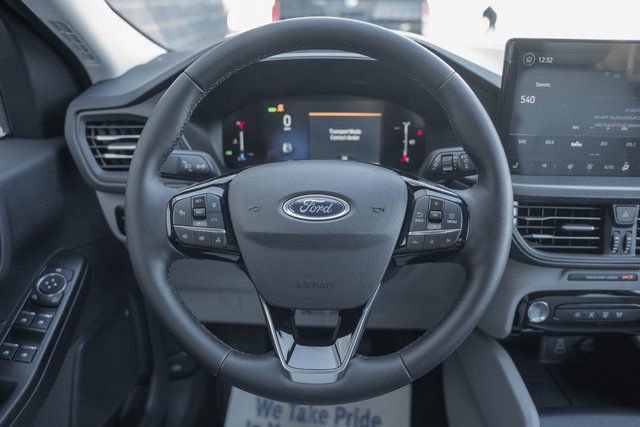 New 2026 Ford Escape SE w/ Class II Trailer Tow Package image 40