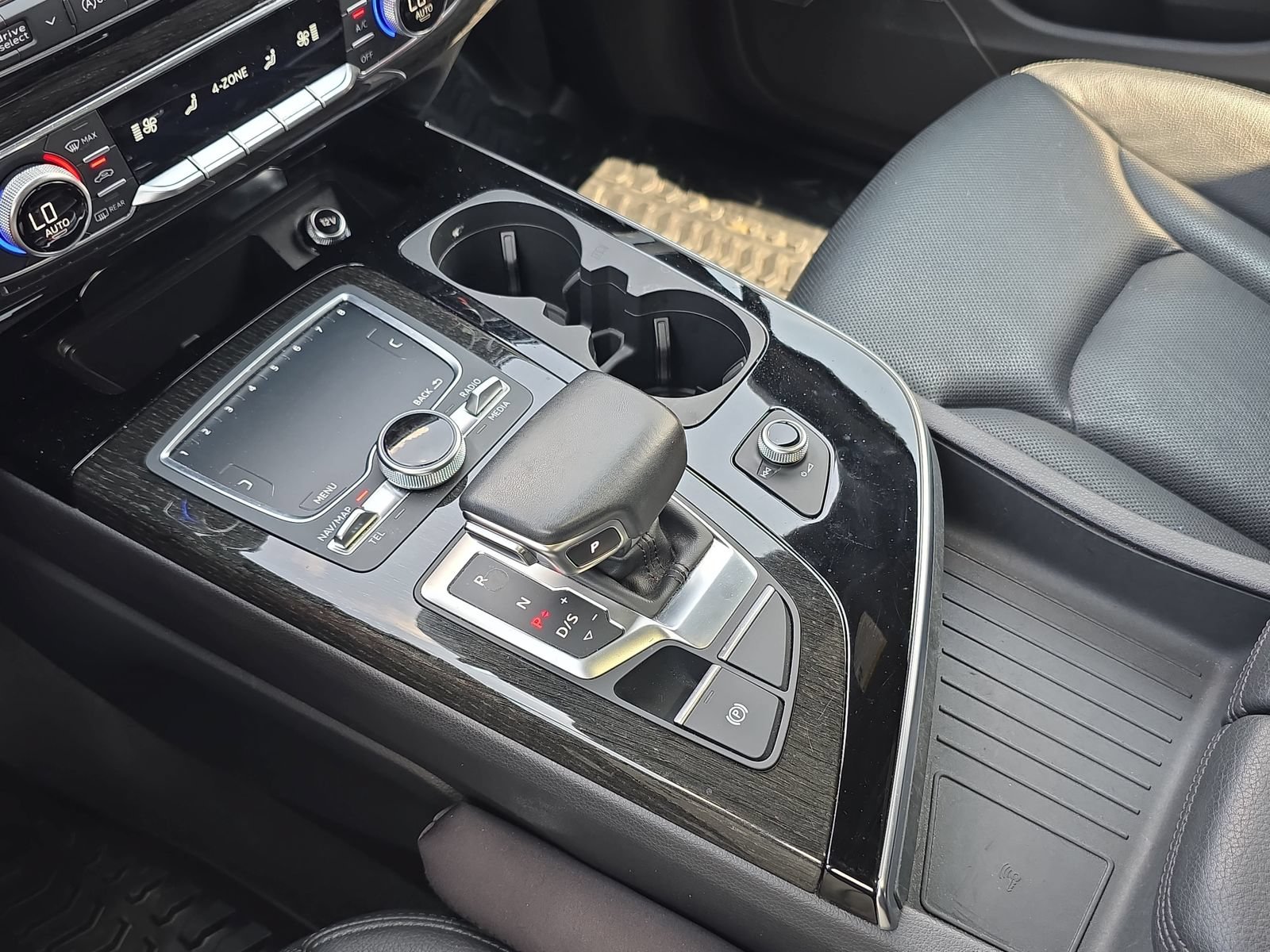 Used 2018 Audi Q7 3.0T Prestige AWD/4WD image 22