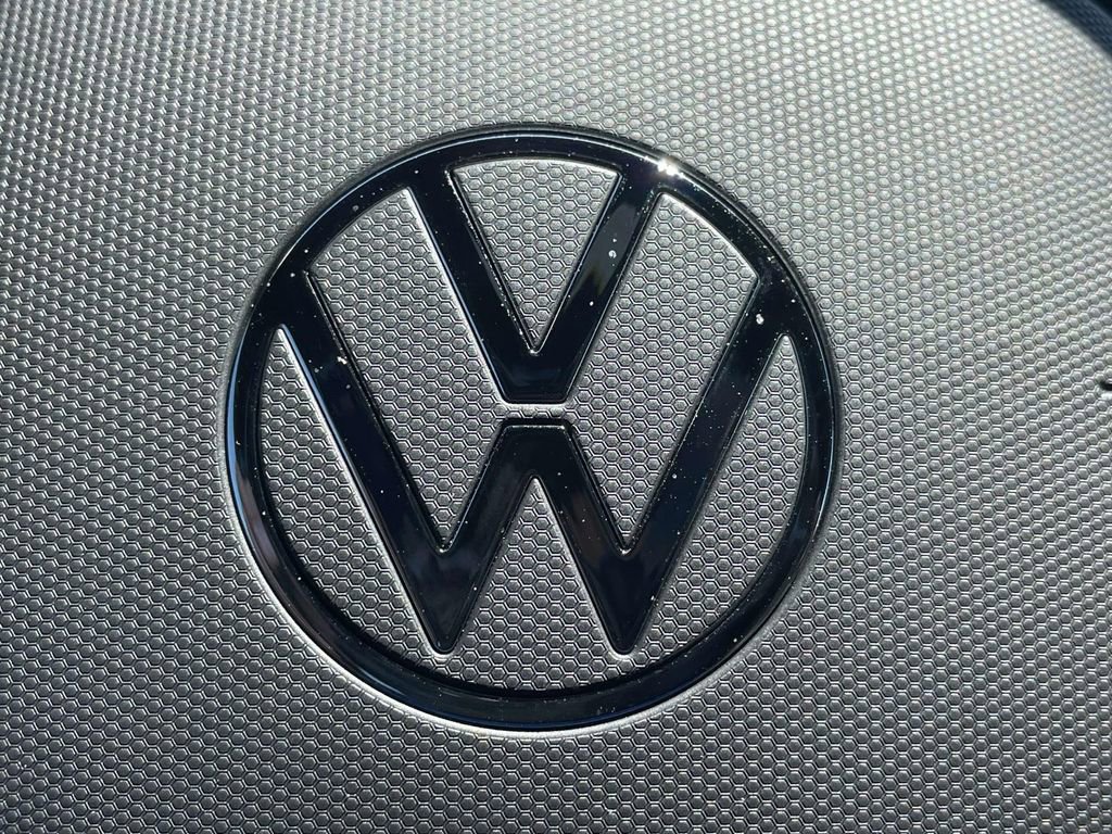 Used 2026 Volkswagen Atlas Cross Sport SE w/ Panoramic Sunroof Package FWD image 29