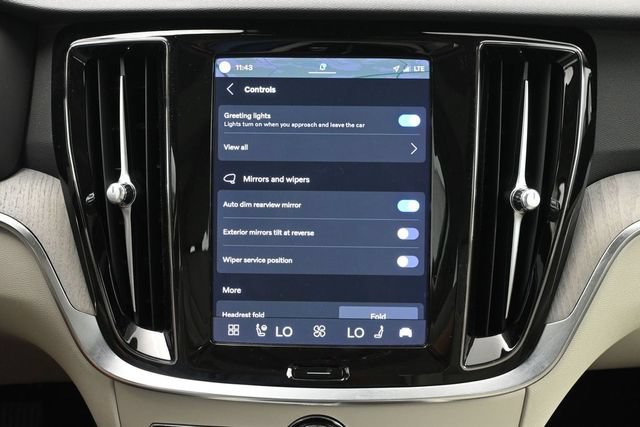 Used 2023 Volvo S60 B5 Plus FWD image 18