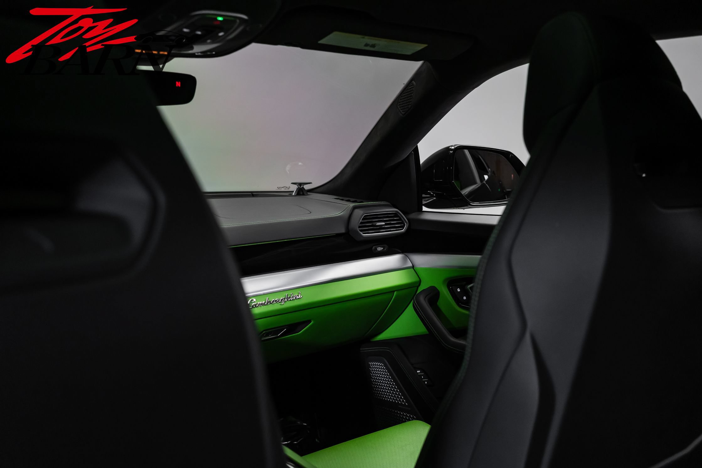 Used 2022 Lamborghini Urus AWD/4WD image 52