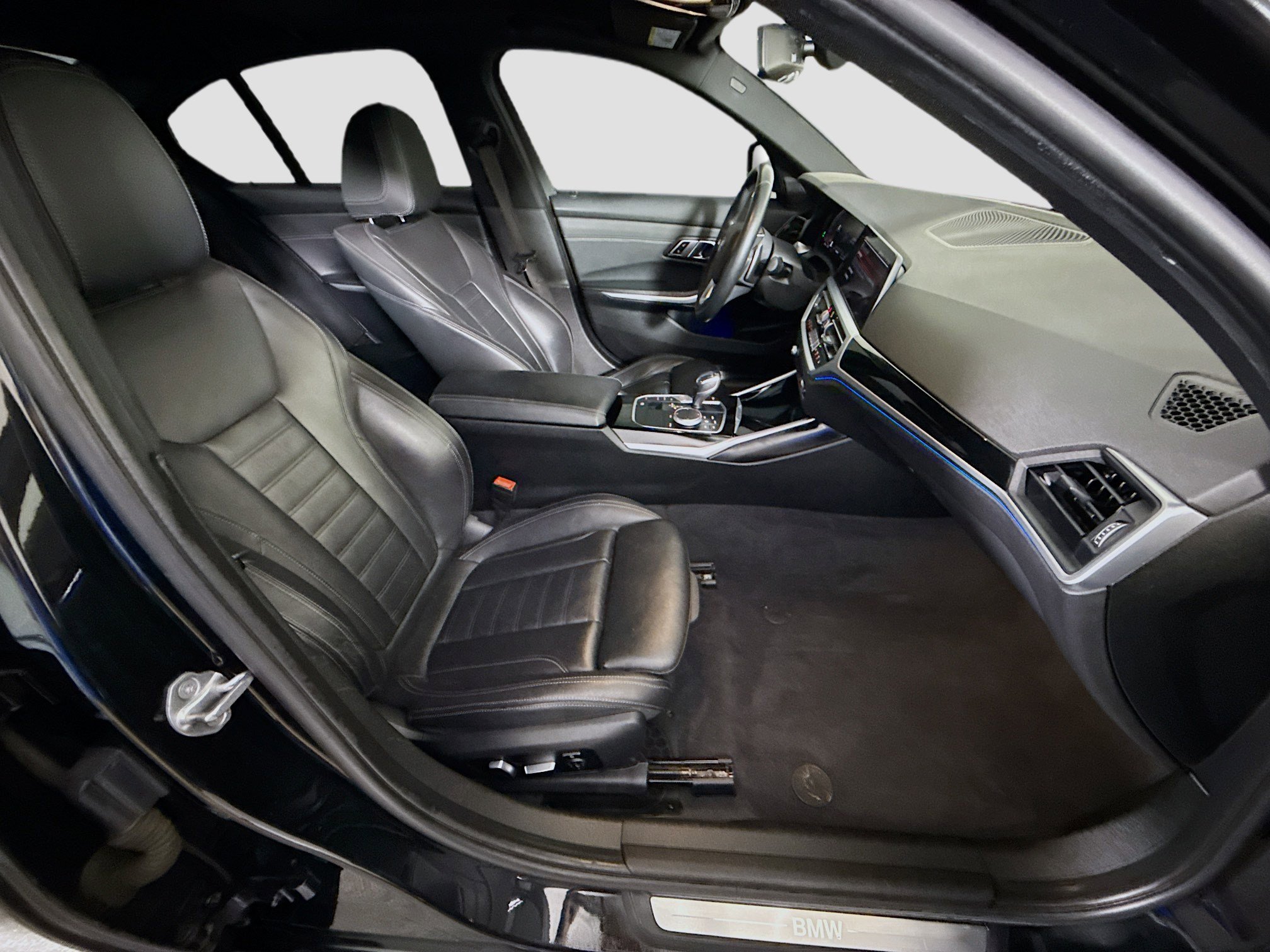 Used 2019 BMW 330i xDrive Sedan w/ Convenience Package image 29