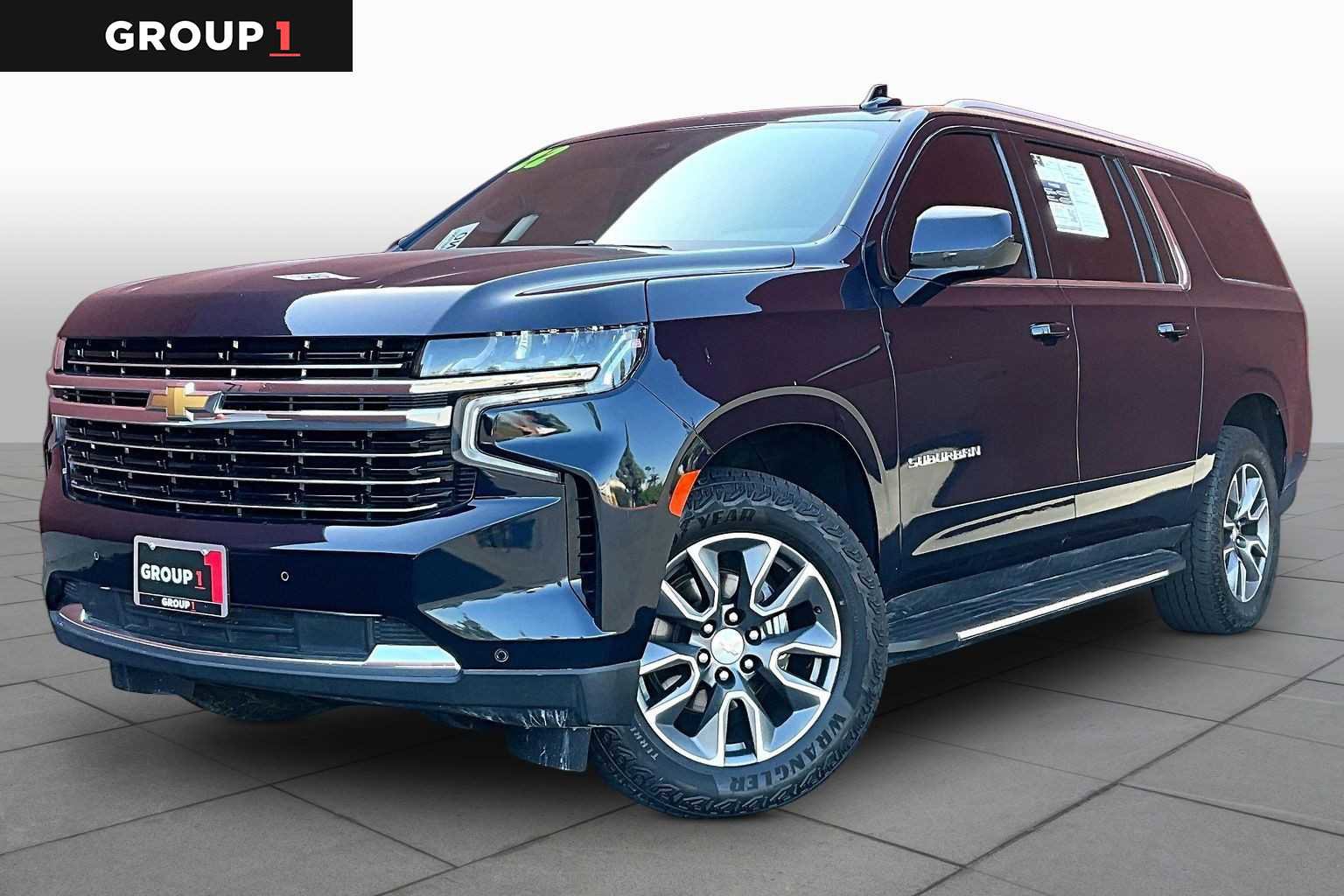 Used 2022 Chevrolet Suburban LT image 1