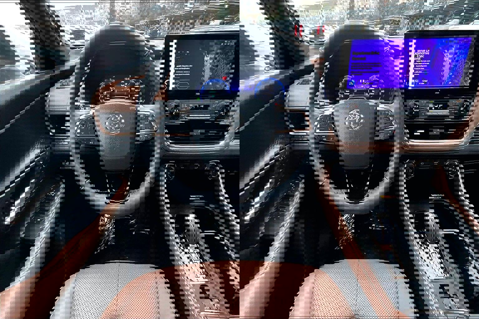 Used 2024 Toyota Grand Highlander AWD Hybrid image 5