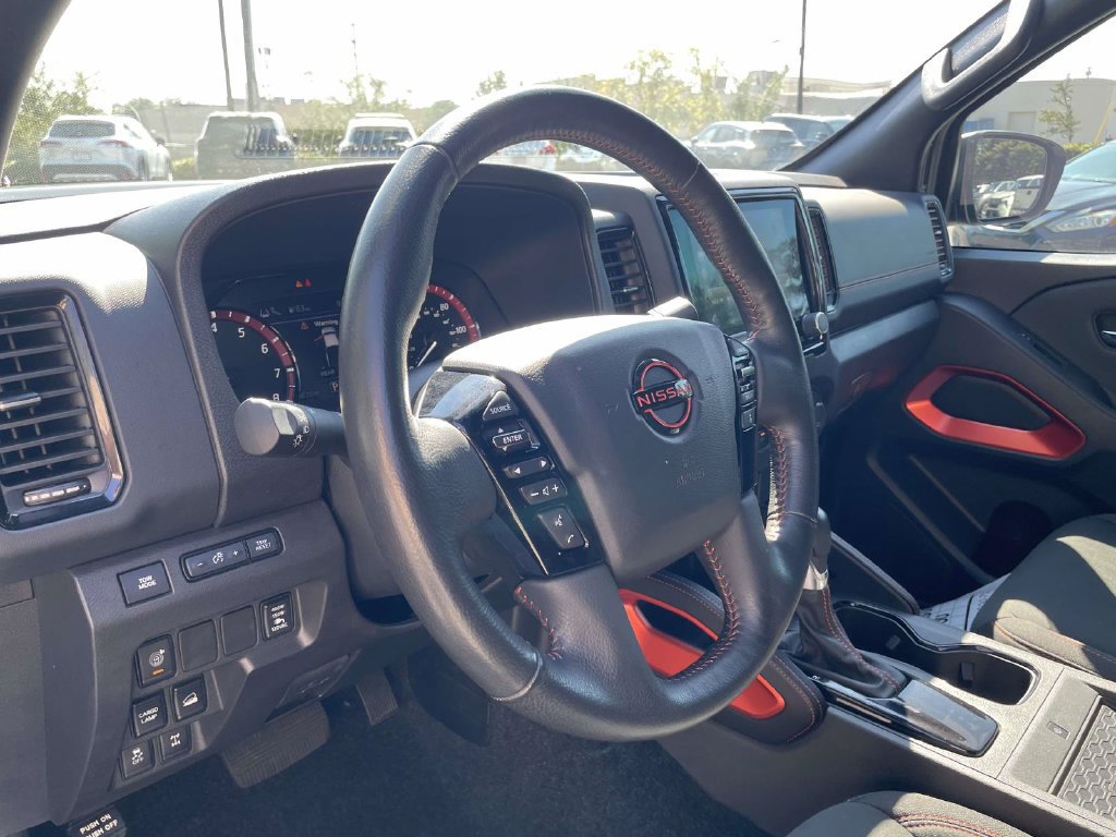 Used 2023 Nissan Frontier PRO-4X w/ Pro Convenience Package AWD/4WD image 18