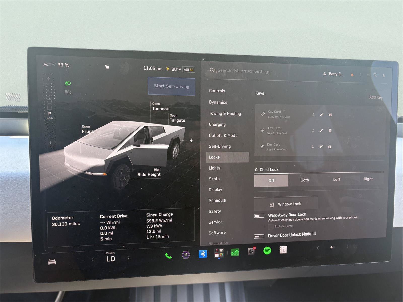 Used 2024 Tesla Cybertruck AWD Crew Cab image 27