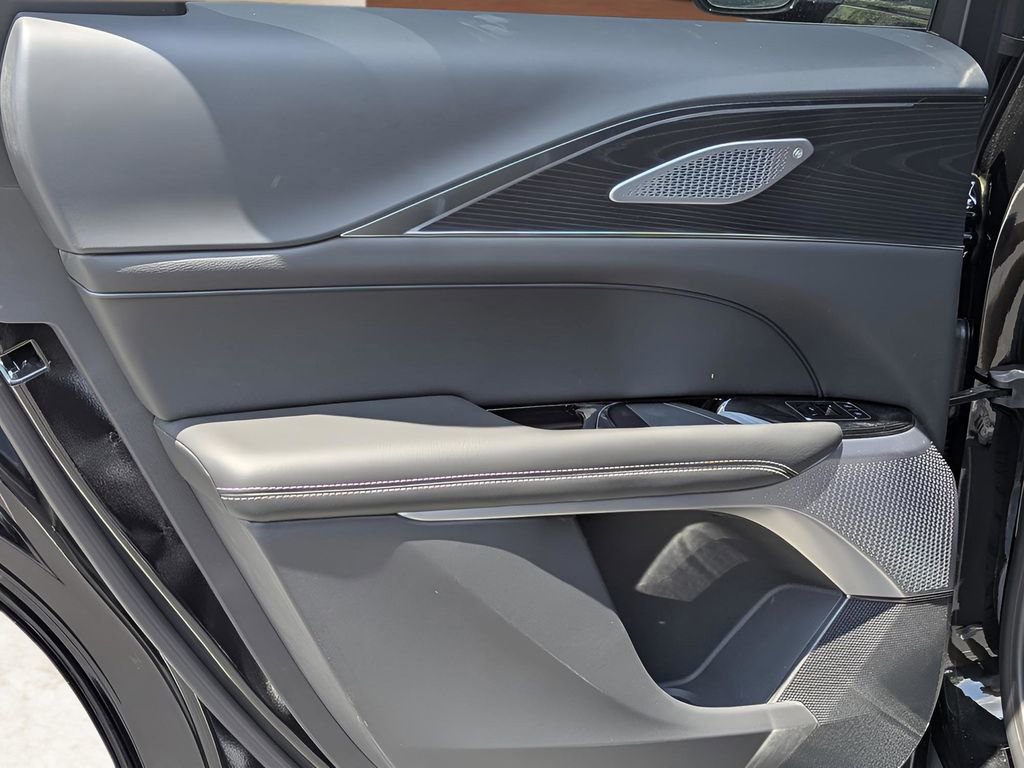 New 2025 Cadillac Lyriq Luxury image 14