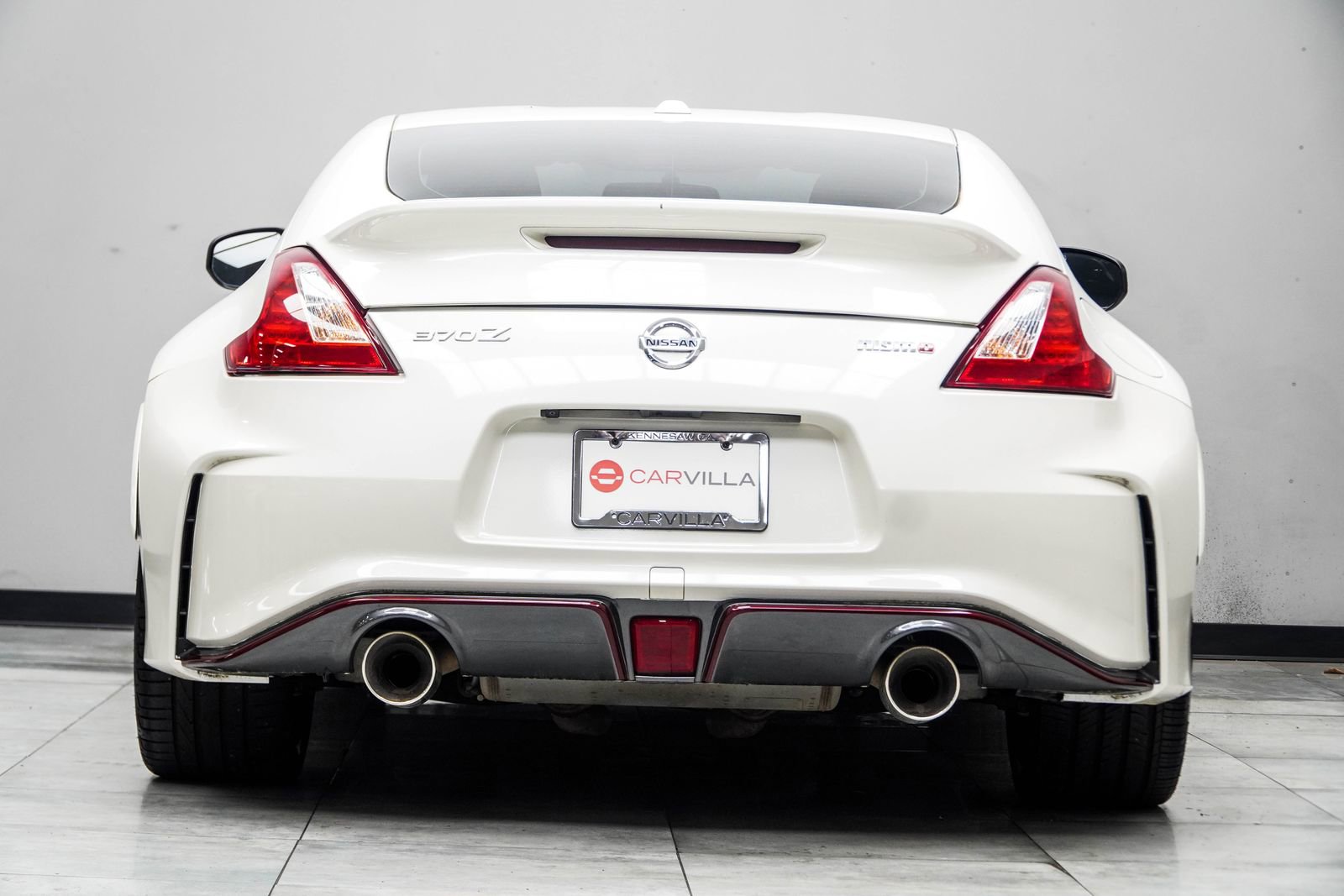 Used 2017 Nissan 370Z NISMO RWD image 11