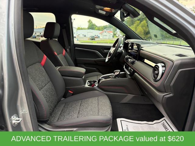 Used 2024 Chevrolet Colorado Z71 w/ Z71 Convenience Package 2 AWD/4WD image 4