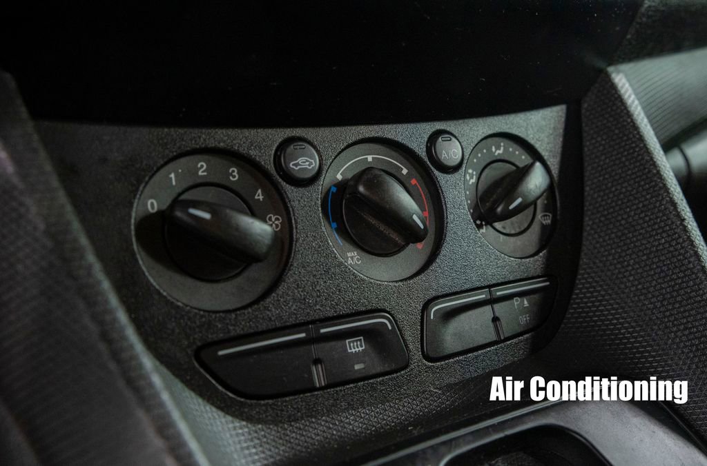 Used 2017 Ford Transit Connect XL image 21