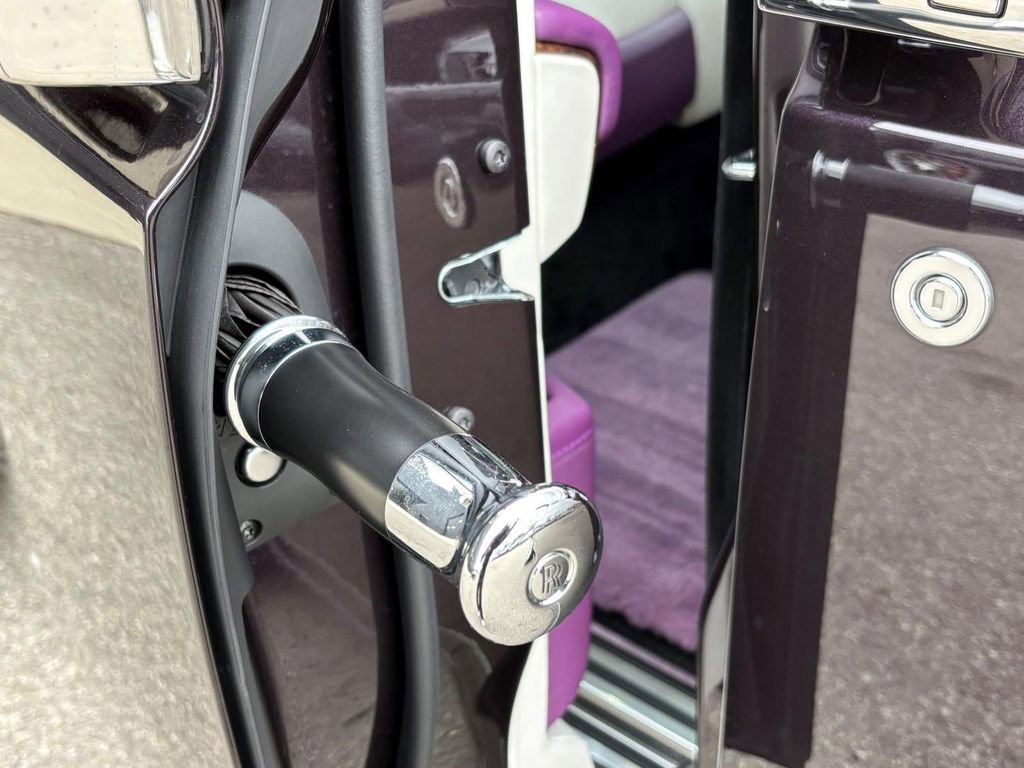 Used 2019 Rolls-Royce Phantom Sedan image 10