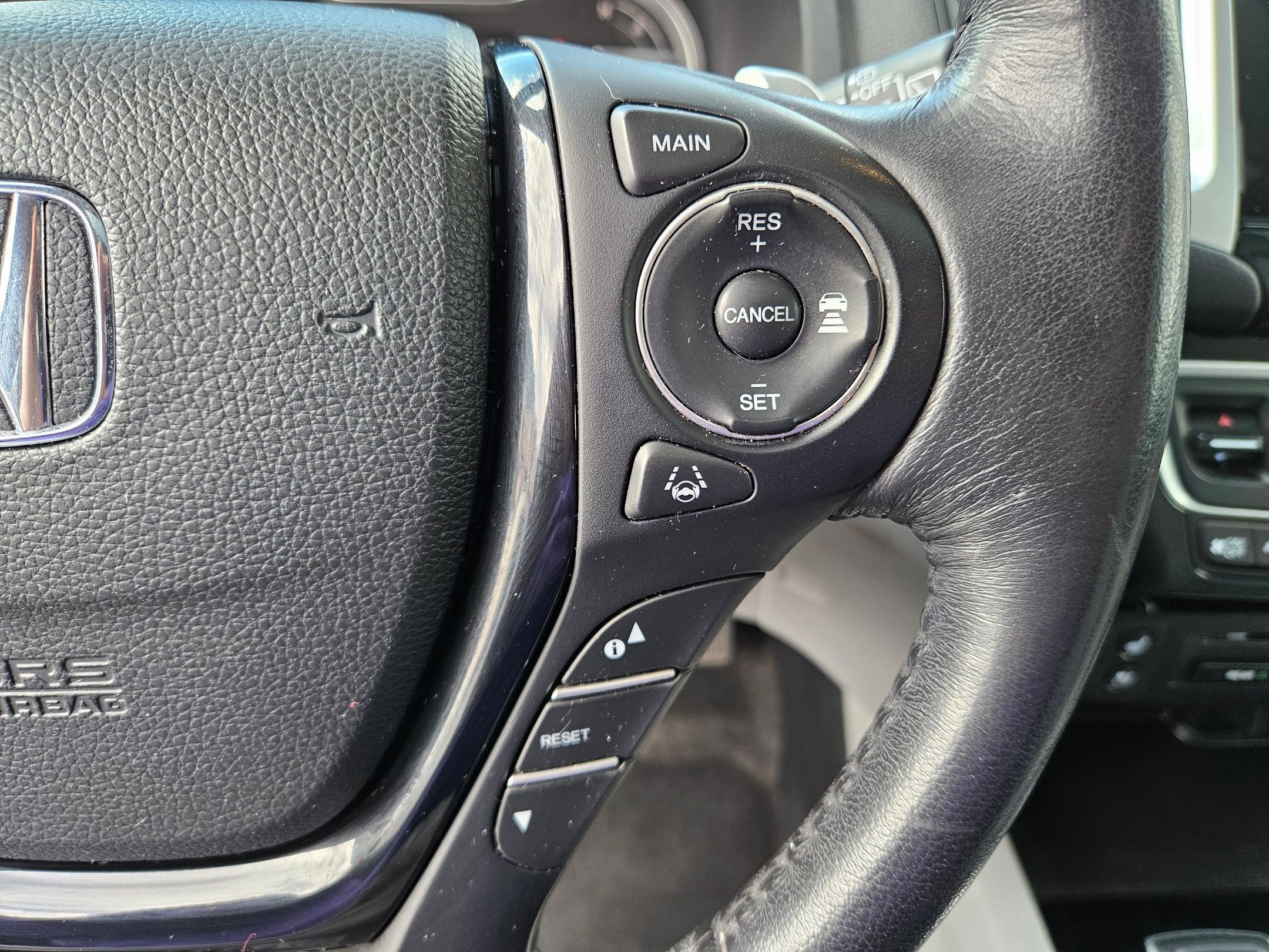 Used 2018 Honda Pilot Elite image 21