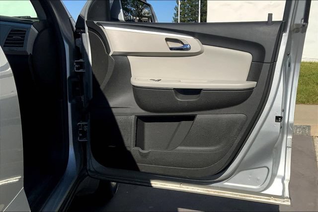 Used 2012 Chevrolet Traverse LTZ FWD image 22