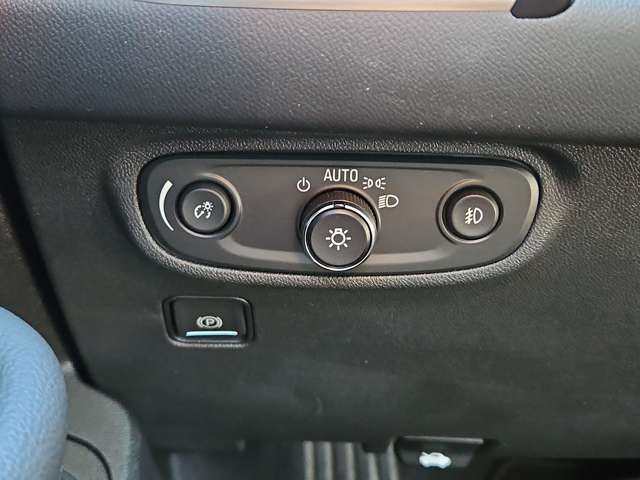 Used 2024 GMC Terrain SLT w/ Elevation Edition AWD/4WD image 23