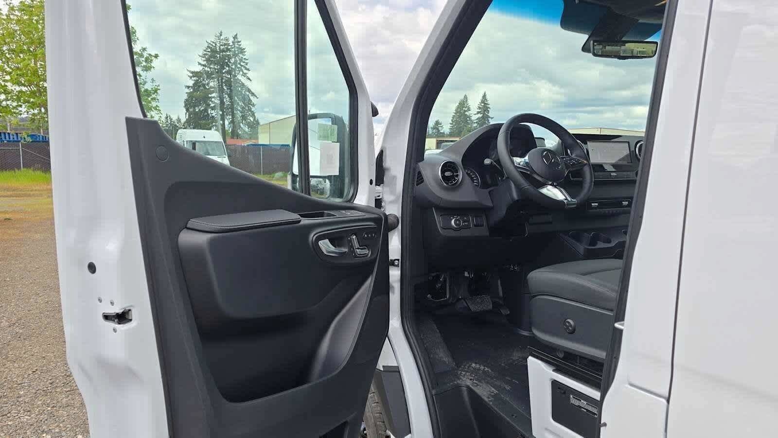 New 2026 Mercedes-Benz Sprinter 2500 image 22