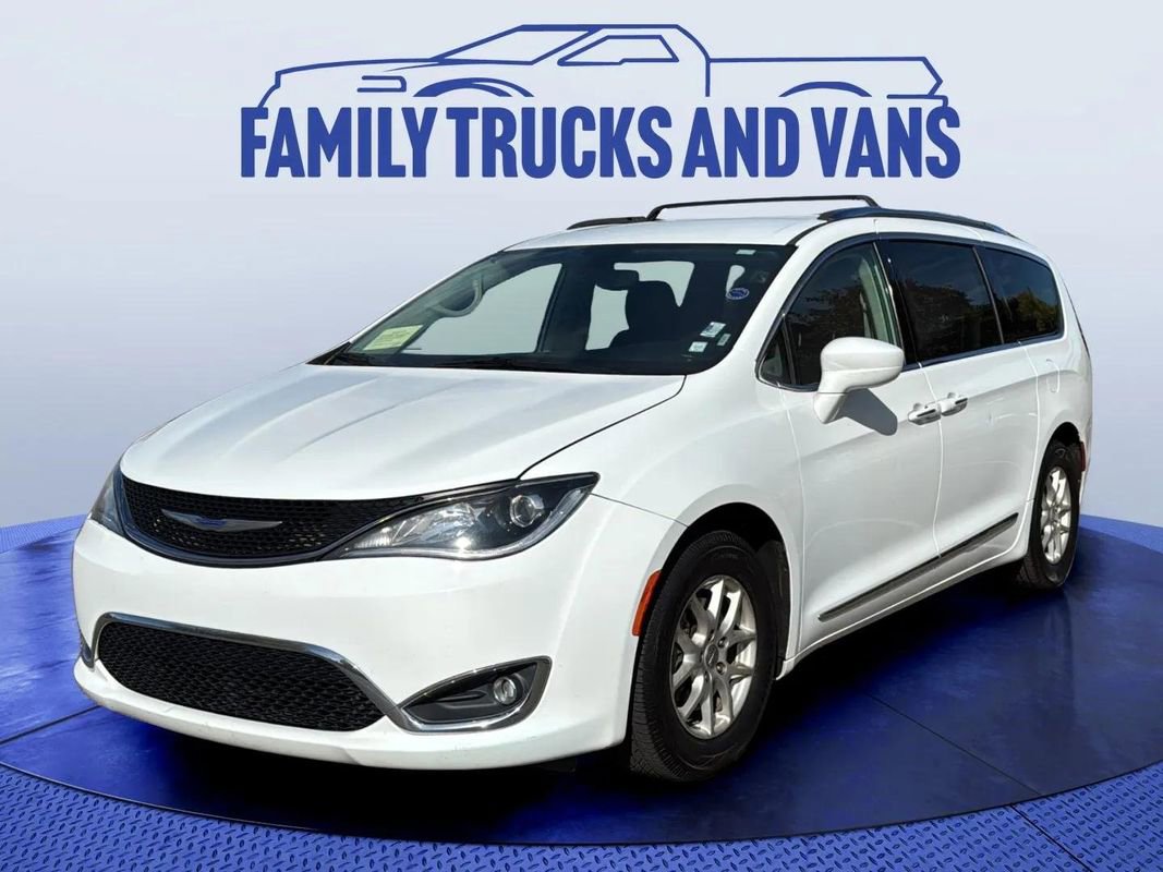 Used 2020 Chrysler Pacifica Touring-L image 1