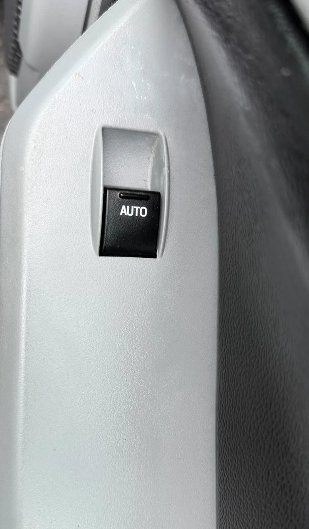 Used 2009 Ford Mustang Premium RWD image 29