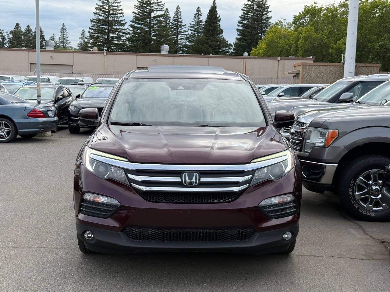 Used 2017 Honda Pilot EX-L image 2