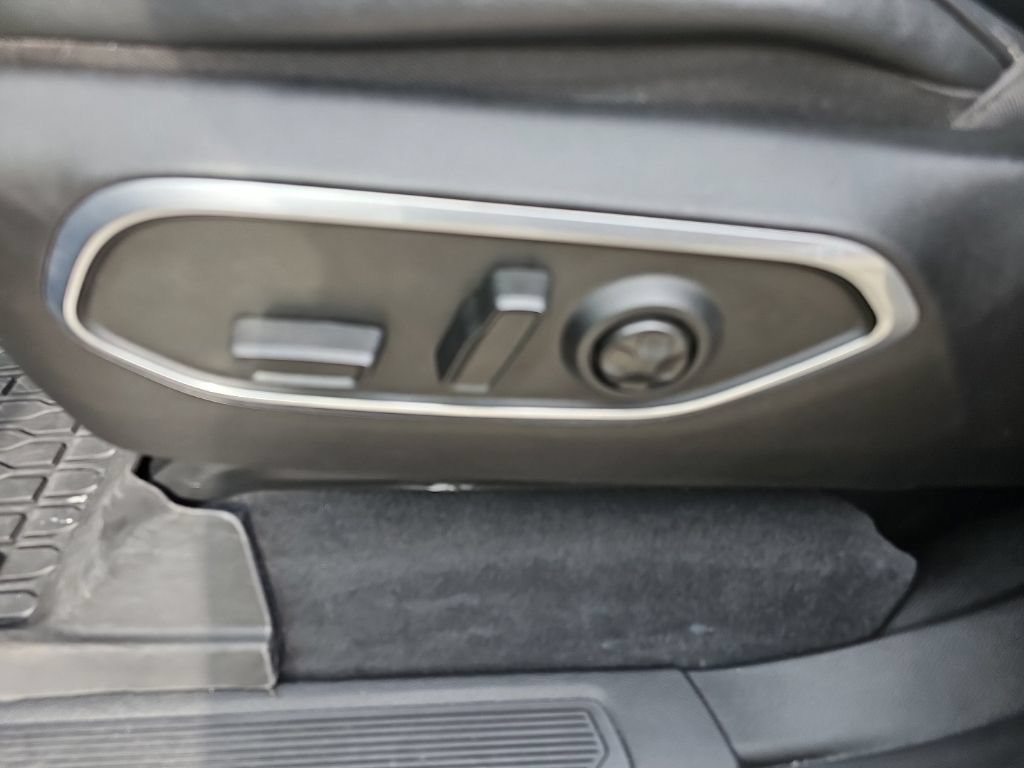 Used 2024 Jeep Wagoneer Series II AWD/4WD image 32