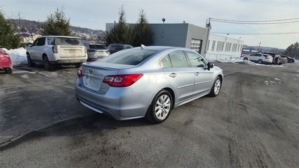 Used 2017 Subaru Legacy 2.5i Premium image 9