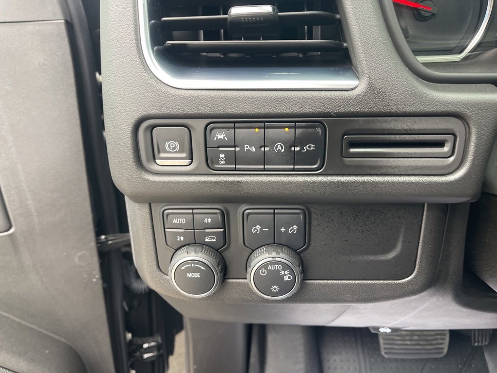 Used 2021 Chevrolet Tahoe RST w/ Luxury Package image 25