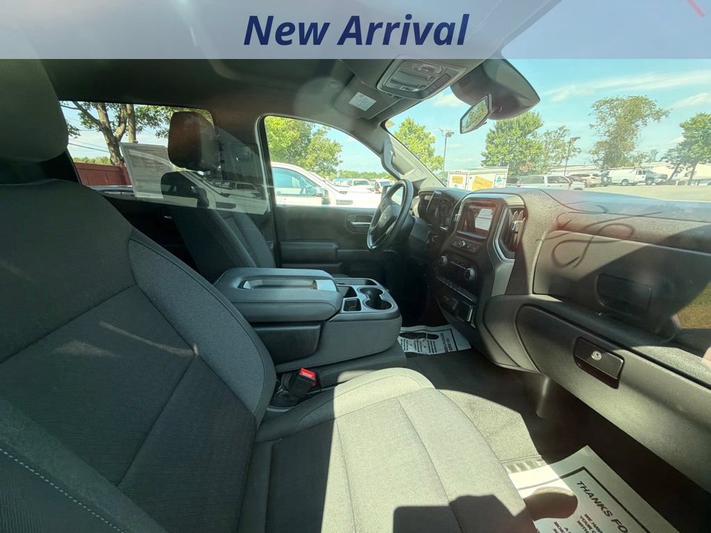 Used 2024 Chevrolet Silverado 1500 Custom AWD/4WD image 4