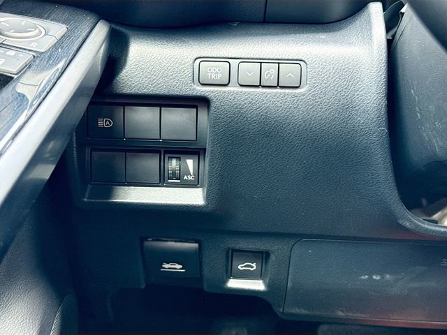 Used 2025 Lexus IS 350 F Sport w/ Accessory Package image 32