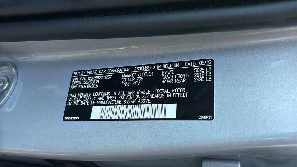 Certified 2024 Volvo XC40 B5 Core AWD/4WD image 32
