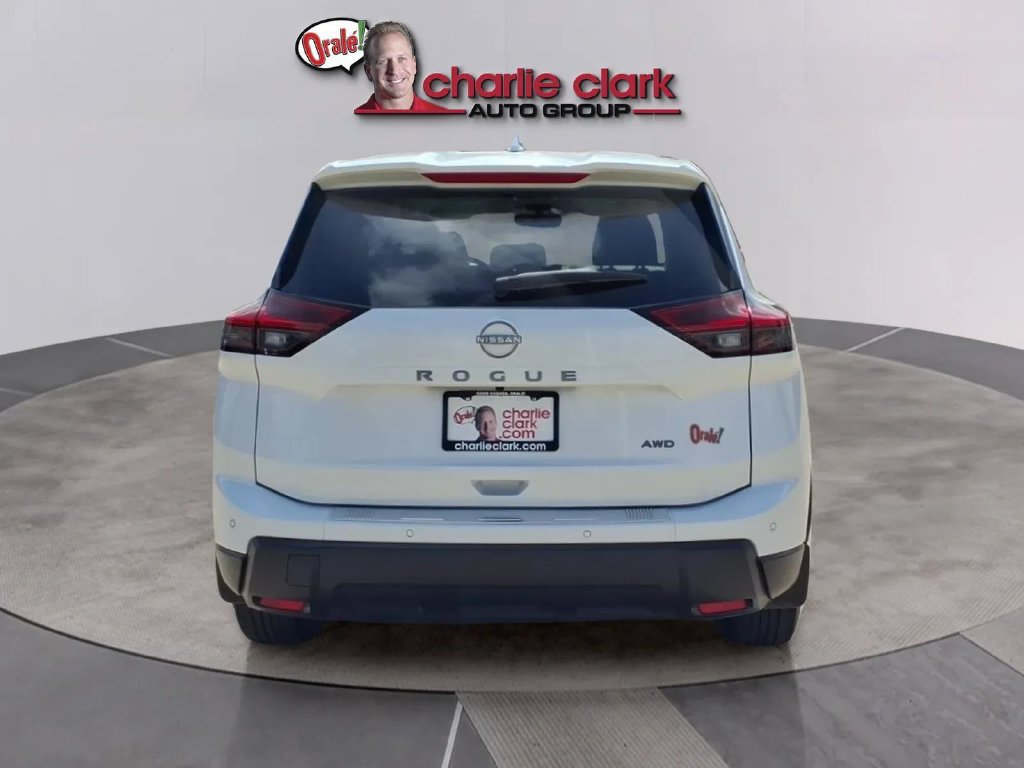 Certified 2025 Nissan Rogue SV AWD/4WD image 4