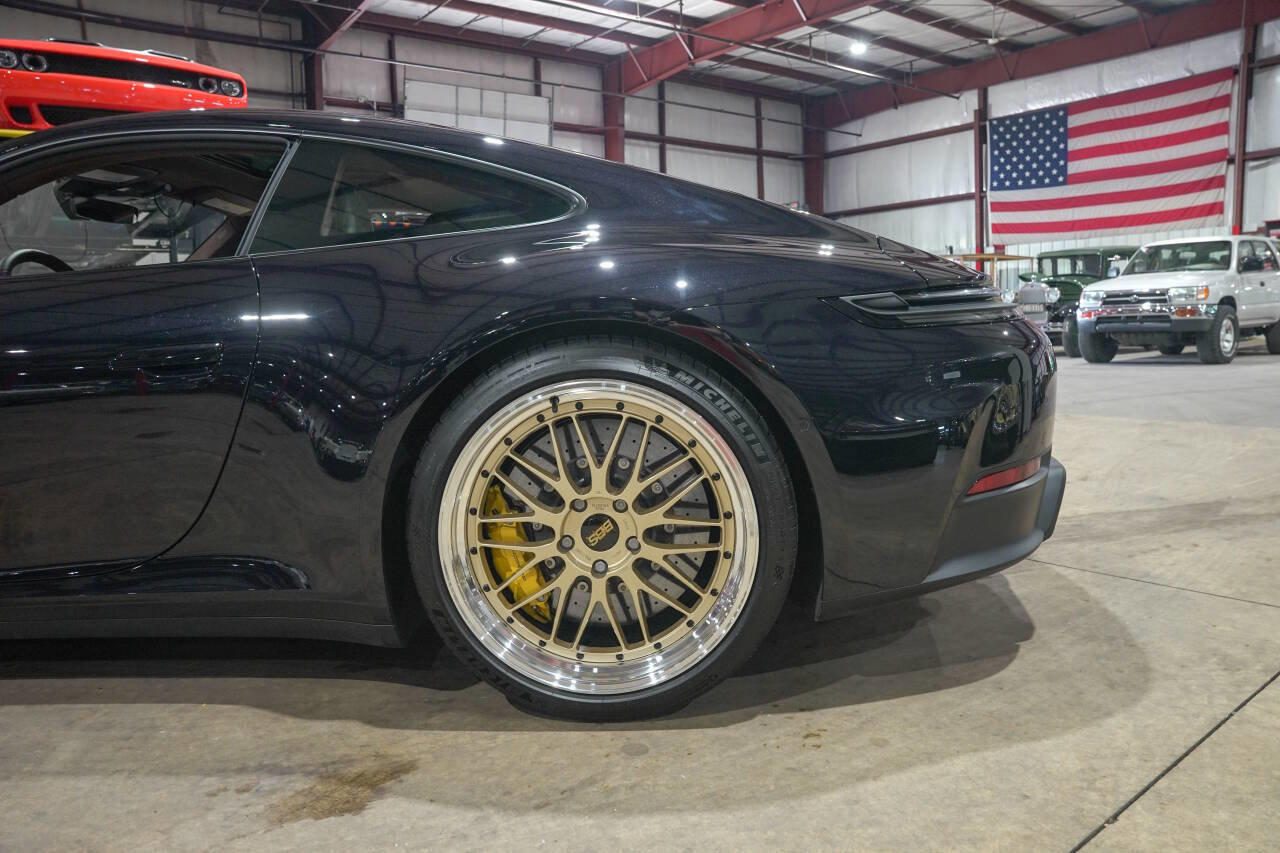 Used 2025 Porsche 911 GTS image 5