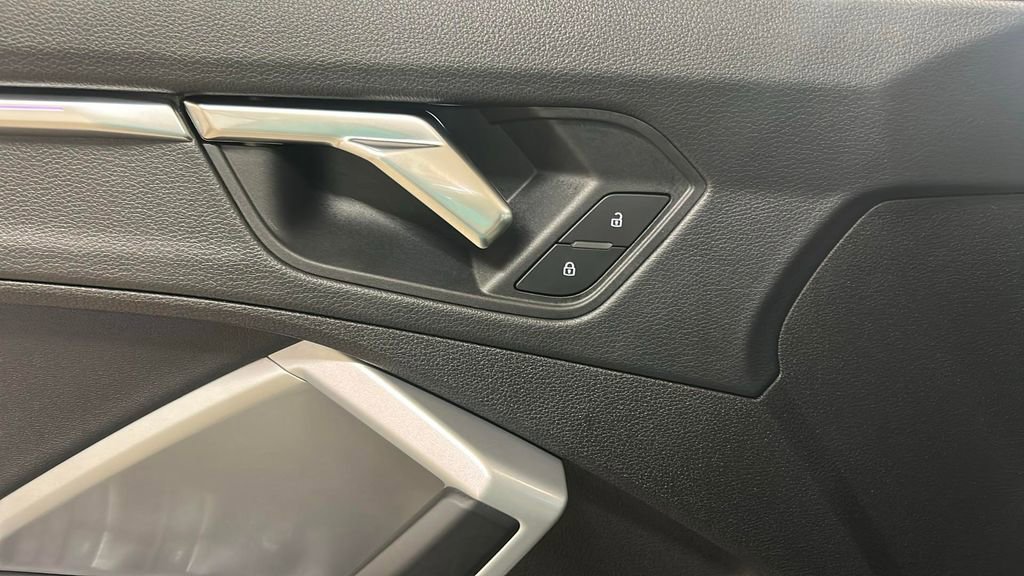 Used 2025 Audi Q3 2.0T Premium Plus image 23