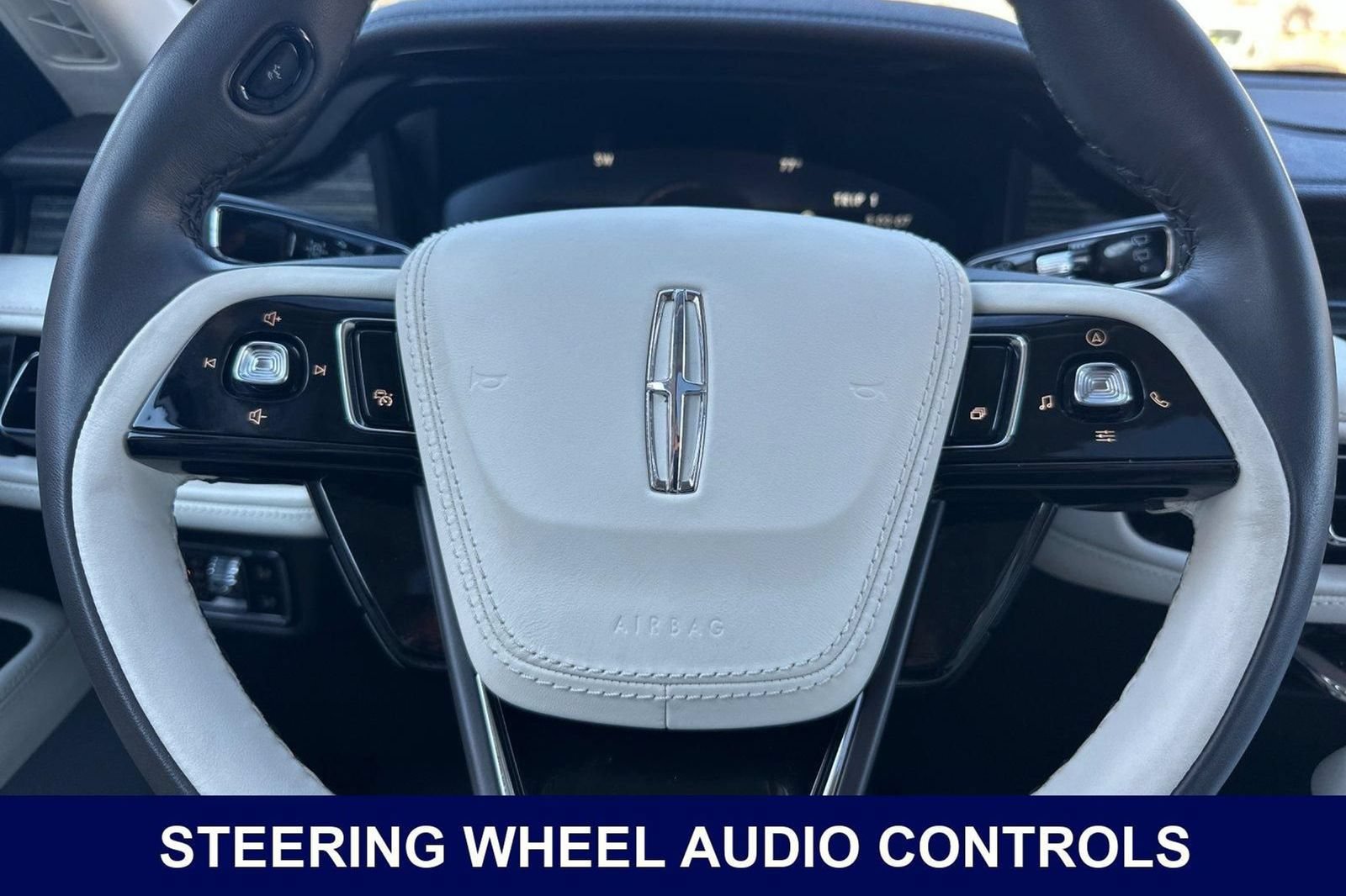 Used 2024 Lincoln Aviator Black Label AWD/4WD image 32