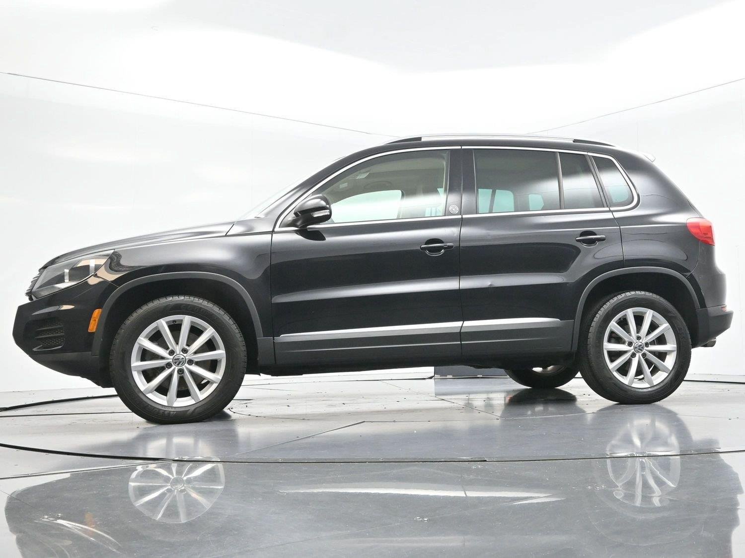 Used 2017 Volkswagen Tiguan Wolfsburg Edition AWD/4WD image 49