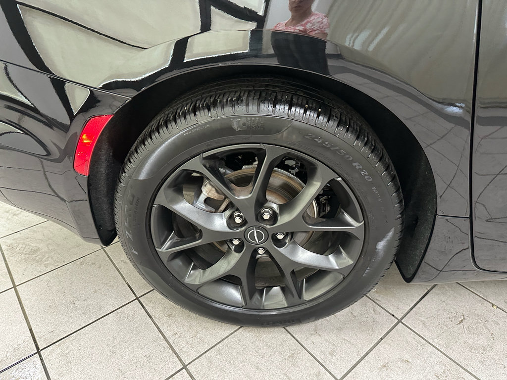 Used 2026 Chrysler Pacifica Limited w/ S Appearance Package FWD image 15