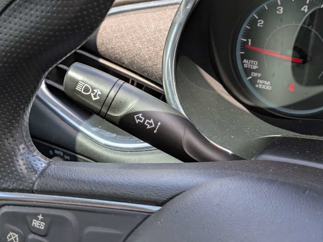 Used 2021 Chevrolet Malibu LT FWD image 22