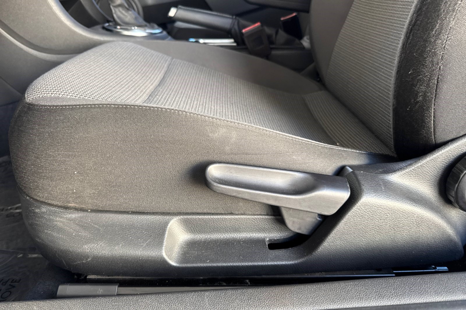 Used 2019 Volkswagen Beetle 2.0T S FWD image 14