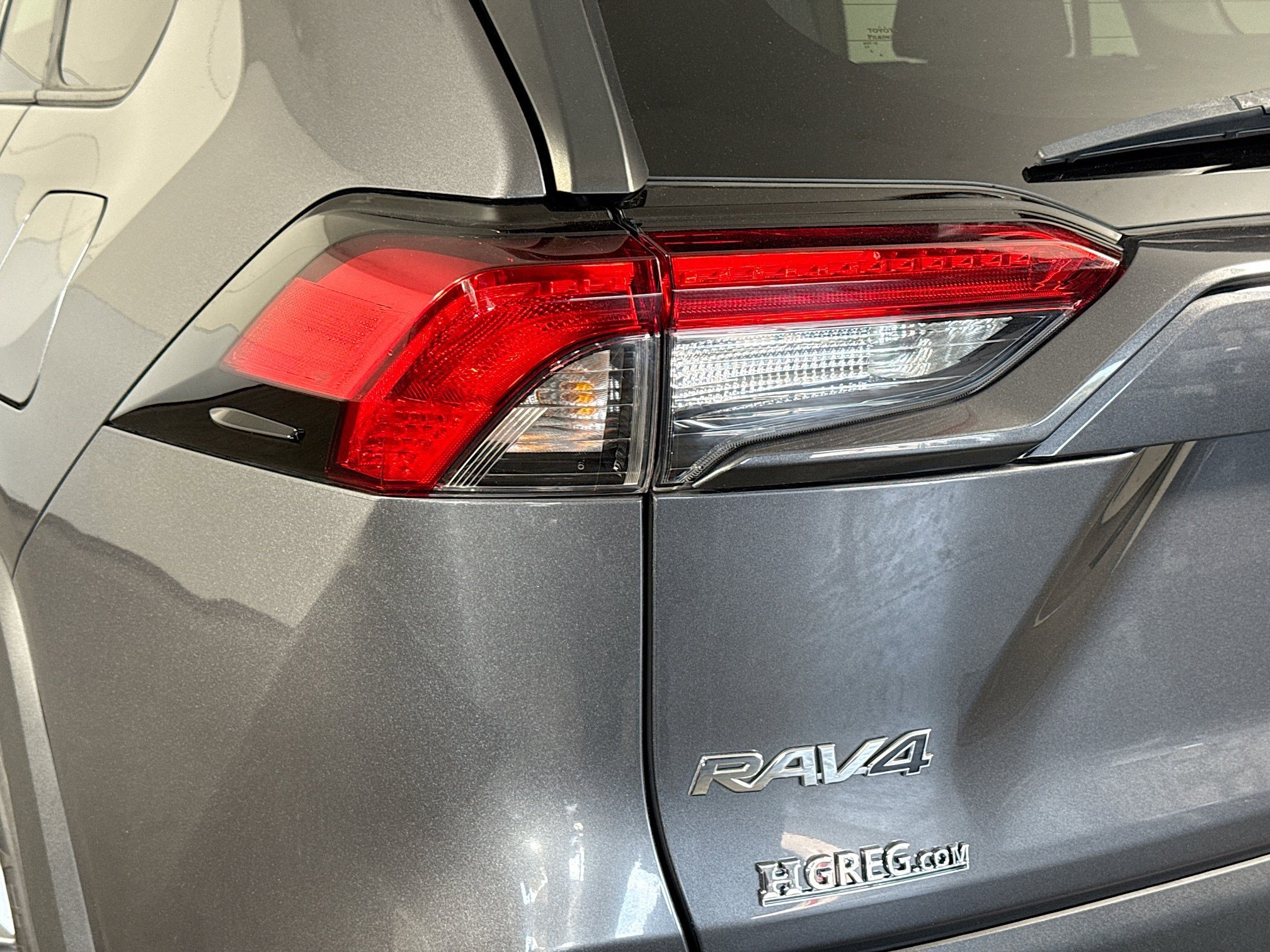 Used 2022 Toyota RAV4 XLE image 36