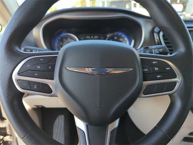 Used 2021 Chrysler Voyager Lxi image 38