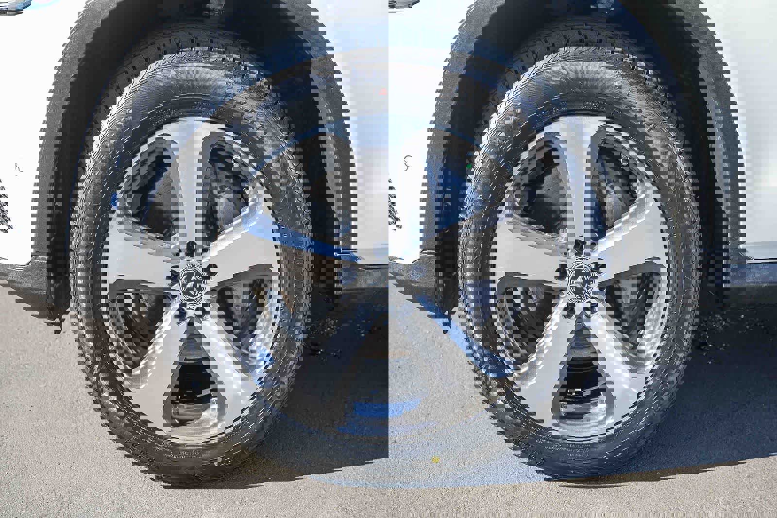 Used 2022 Mercedes-Benz GLC 300 image 9