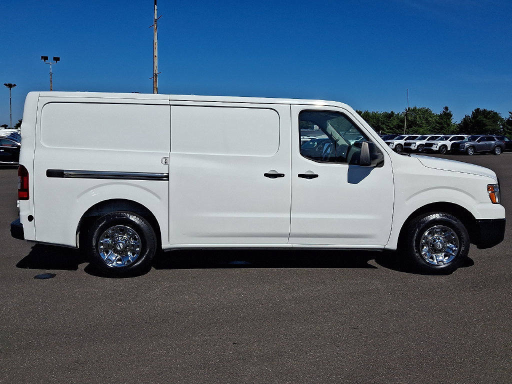Used 2018 Nissan NV 2500 SV RWD image 8