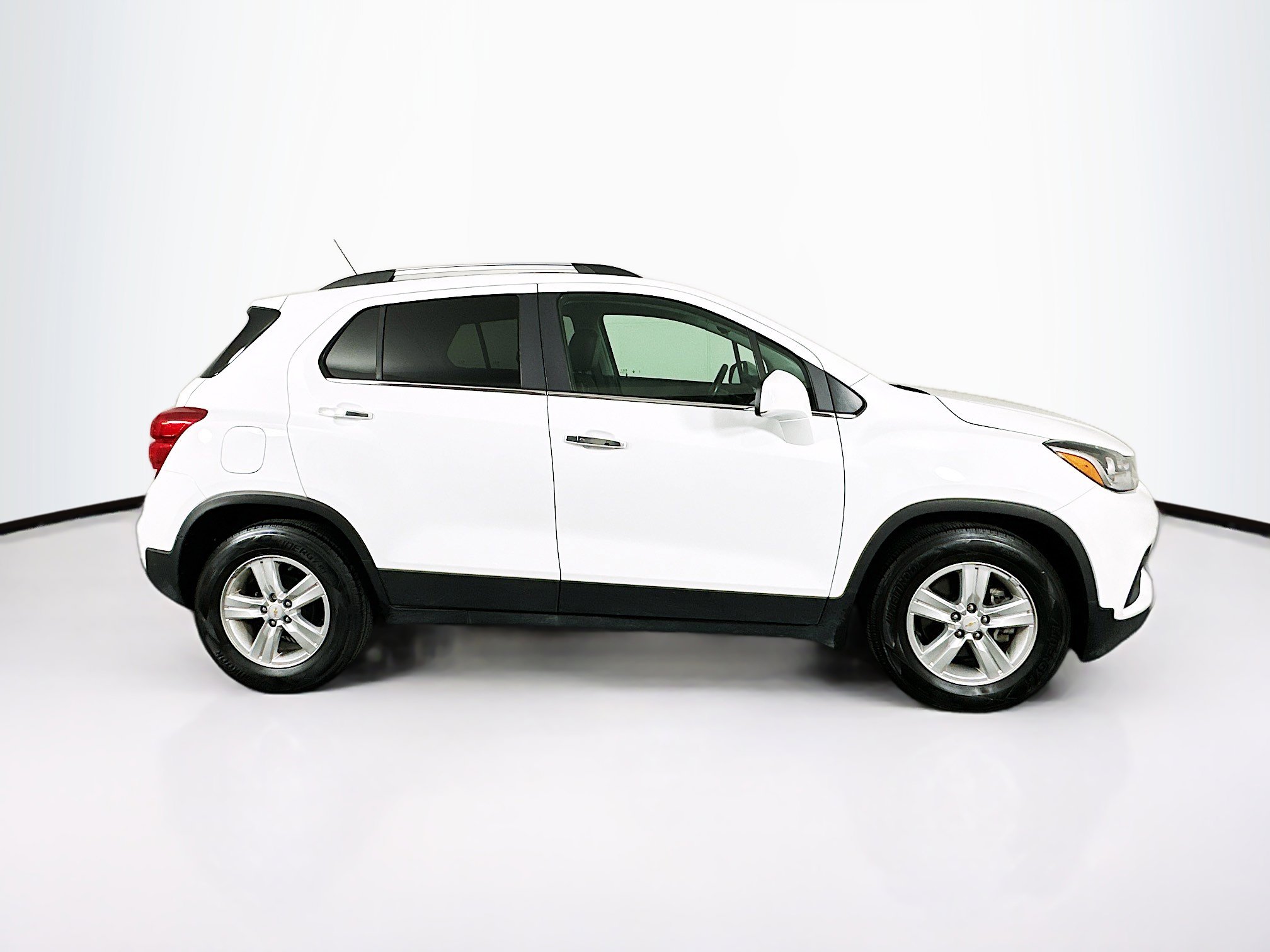 Used 2019 Chevrolet Trax LT w/ LT Convenience Package image 10