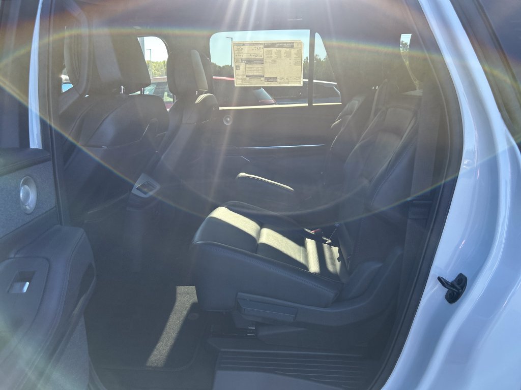 New 2027 Lincoln Navigator L Reserve w/ Jet Appearance Package AWD/4WD image 14