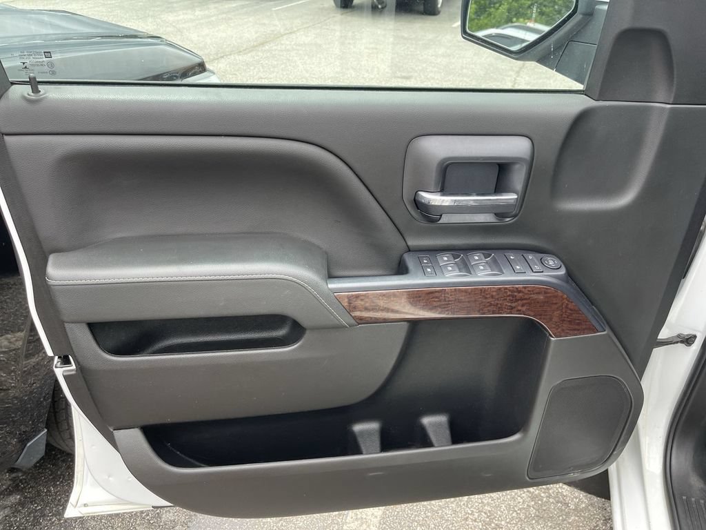 Used 2019 GMC Sierra 1500 SLE w/ SLE Value Package AWD/4WD image 3