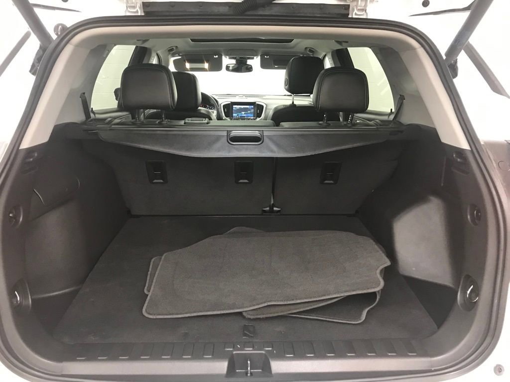 Used 2022 GMC Terrain SLT w/ Infotainment Package II image 31