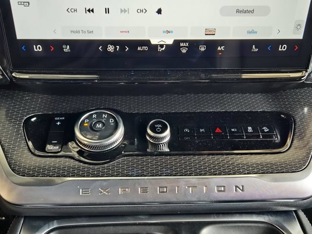 New 2026 Ford Expedition Platinum w/ Stealth Performance Package AWD/4WD image 15