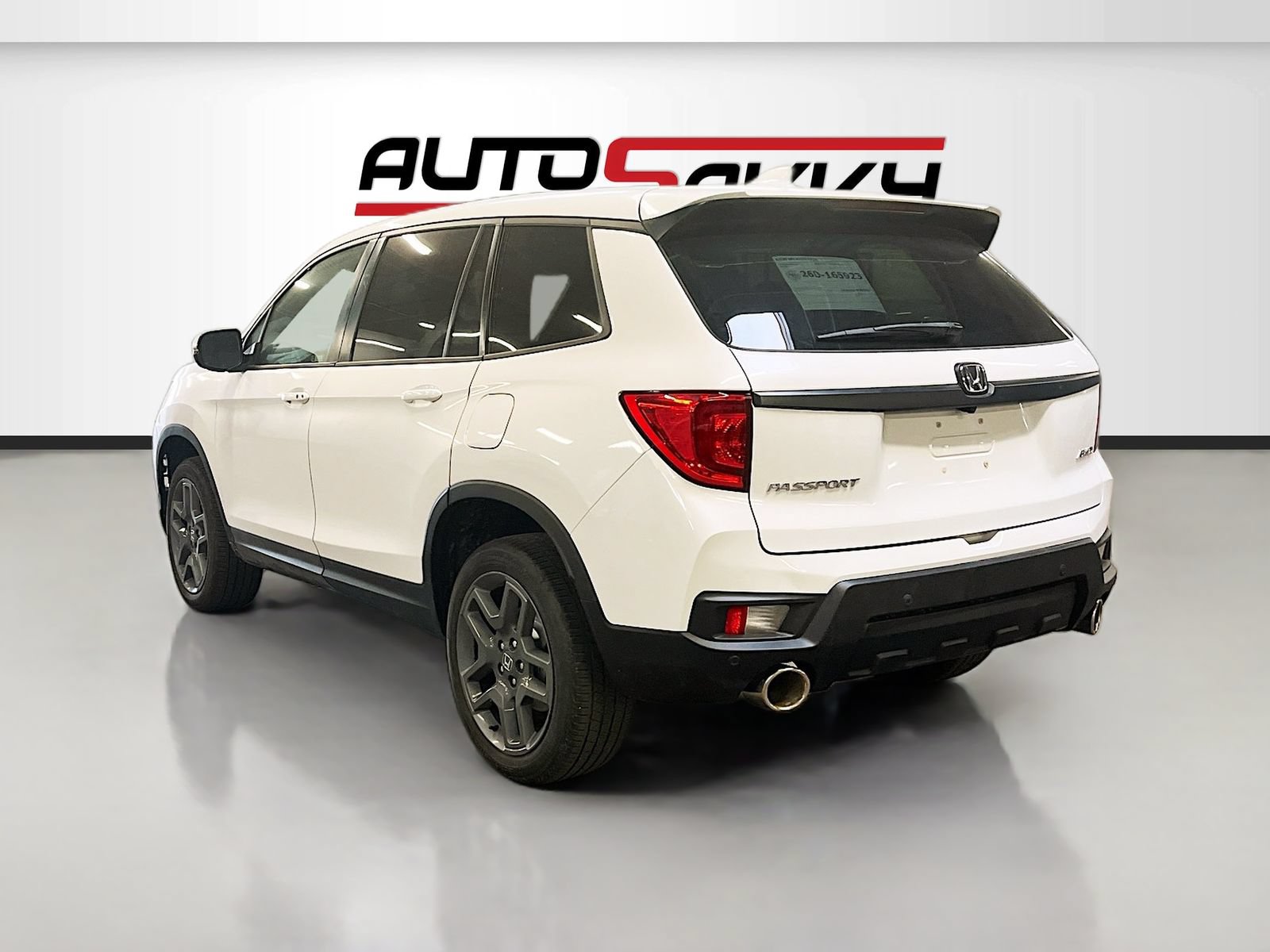 Used 2023 Honda Passport EX-L image 5