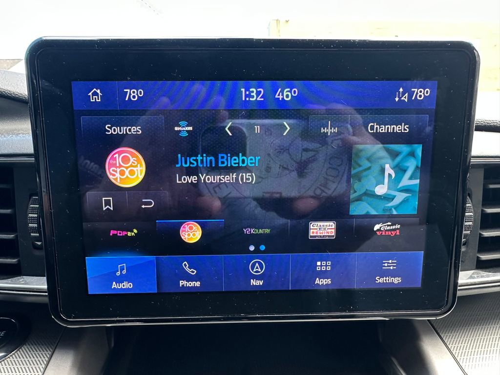 Used 2022 Ford Explorer XLT w/ Equipment Group 202A AWD/4WD image 5