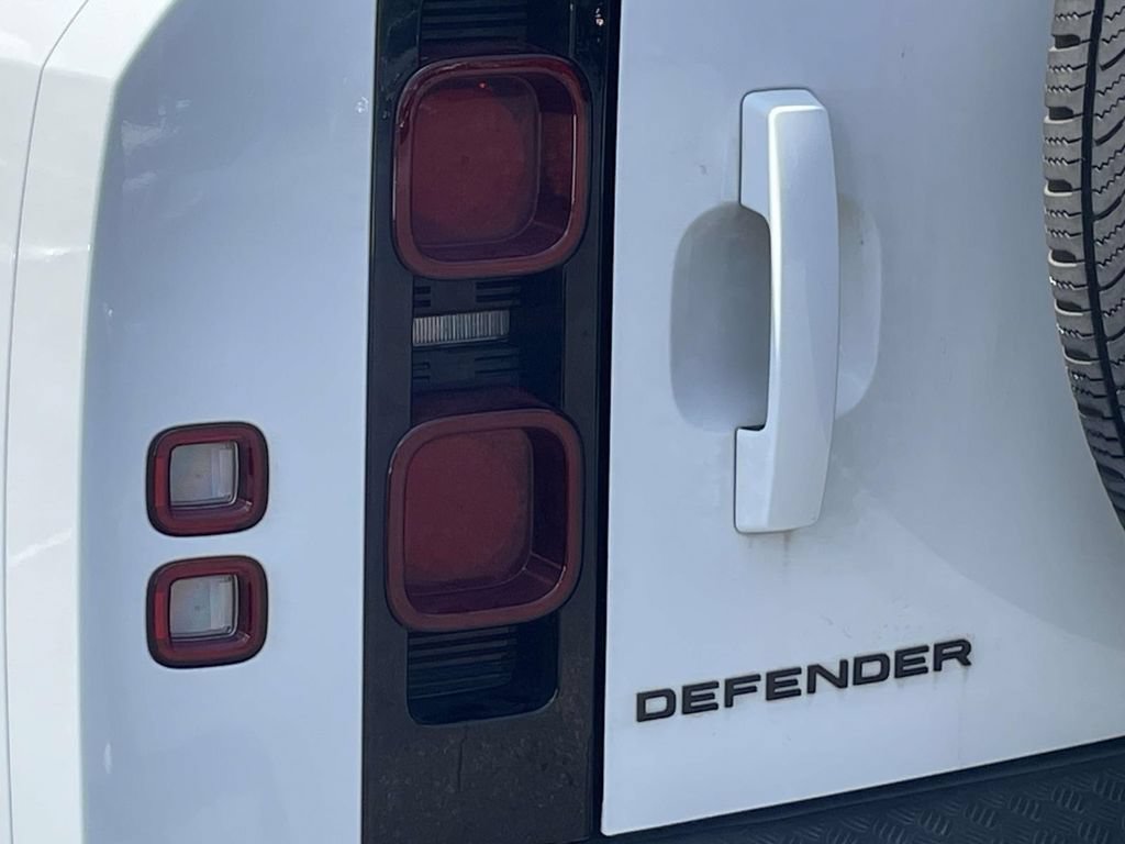 Certified 2023 Land Rover Defender 110 S AWD/4WD image 10