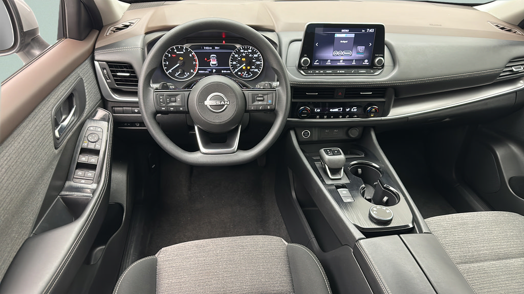 Used 2023 Nissan Rogue SV AWD/4WD image 11